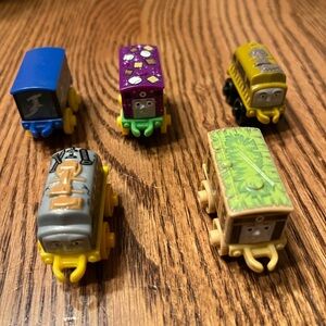 Lot Of 5 Thomas the Train  Micro minis